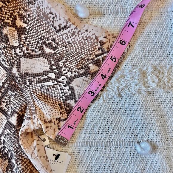 NWT Equipment 100% silk Python Riley Tee in Nude xsmall - Picture 13 of 16